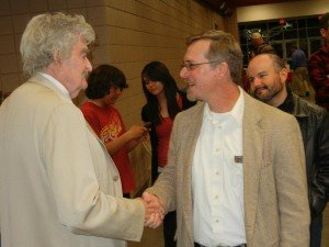 Lou gum Photos (3)