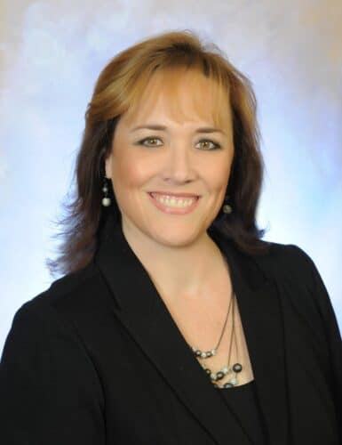 Traci Watkins joins Washington Federal as Branch Manager