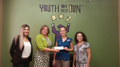 Washington Federal Bank in Tucson Donates $2,000 to Youth on Their Own