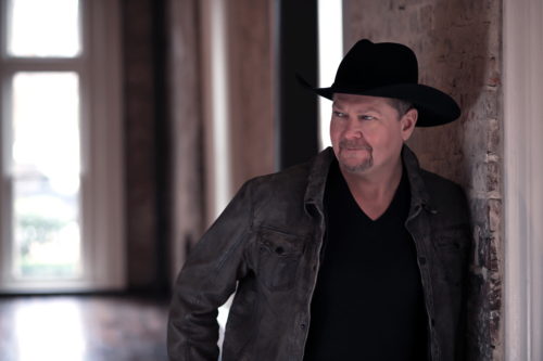 Country Music Icon Tracy Lawrence is Taking the Stage at The Events Center at Harrah’s Ak-Chin Casino